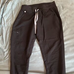 FIGS Zamora jogger scrub pants, size MP, Black
